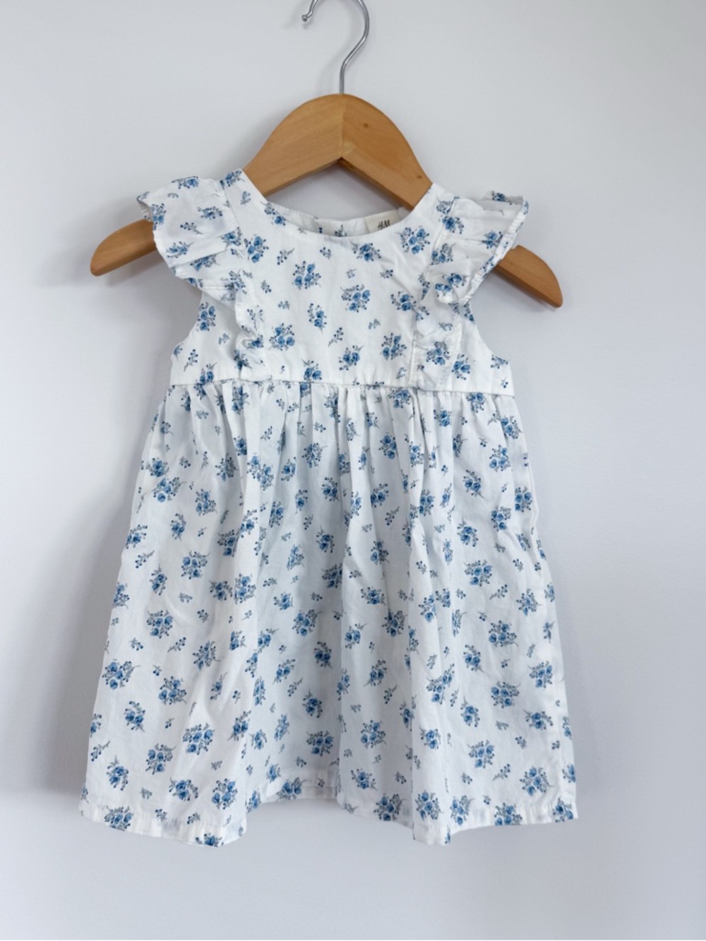 H&M White Dress with Blue Floral Print and Ruffle Sleeves